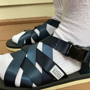 Suicokes sandals .